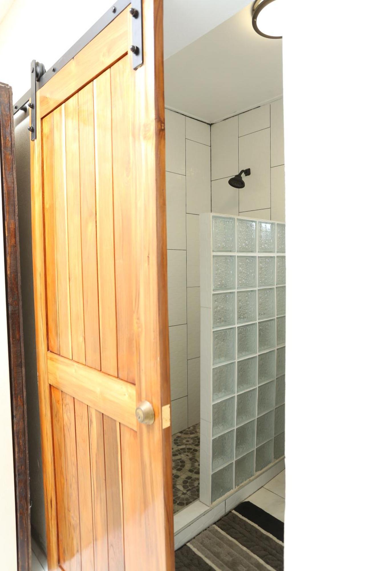 Hidden Gem Apartment Кингстън Екстериор снимка